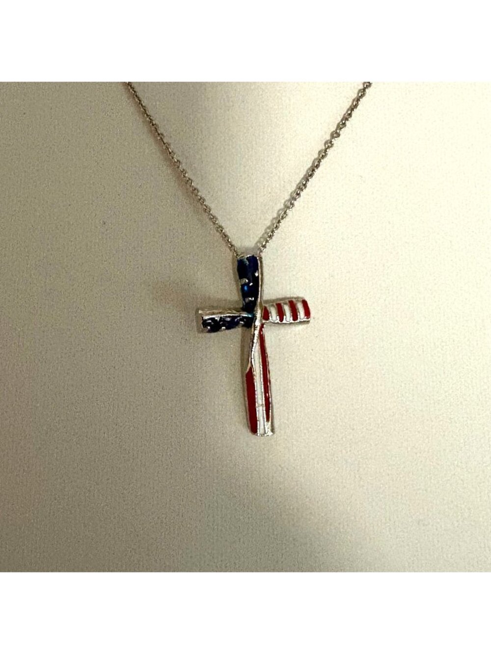Patriotic American Flag Cross Pendant Necklace Silver Tone Chain Religious